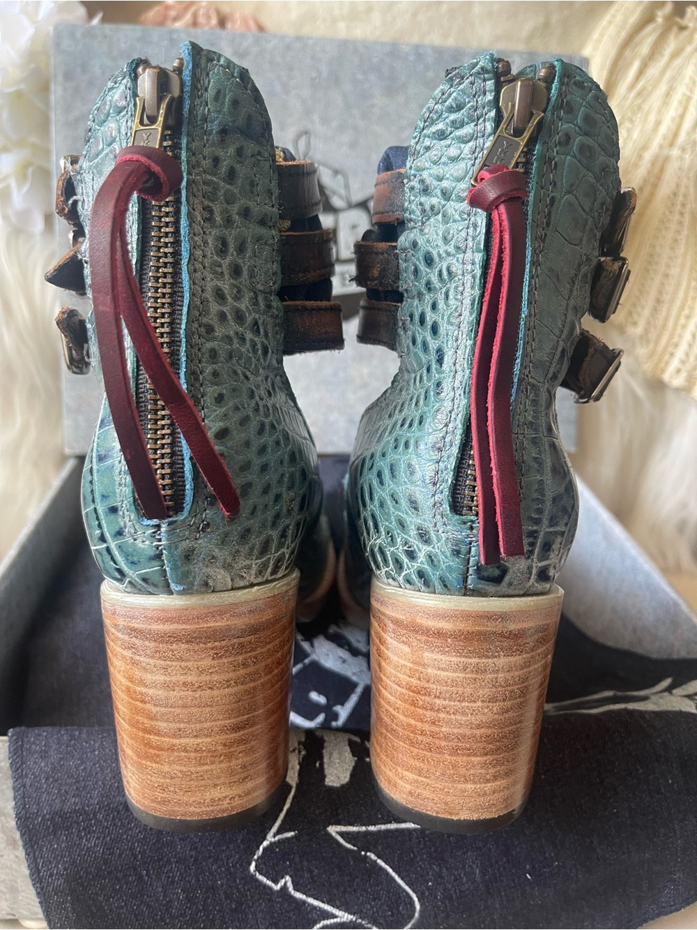 Freebird LIKE NEW/RETIRED Randi Limited-Edition in Turquoise Croco MSRP$245 - Picture 4 of 10